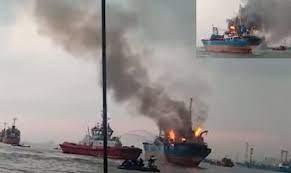 Біля узбережжя Китаю вибухнув танкер: є зниклі безвісти