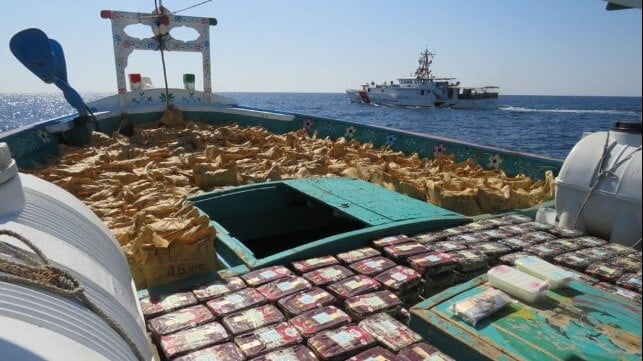 З рибальського судна в Оманській затоці вилучили наркотики на $33 млн