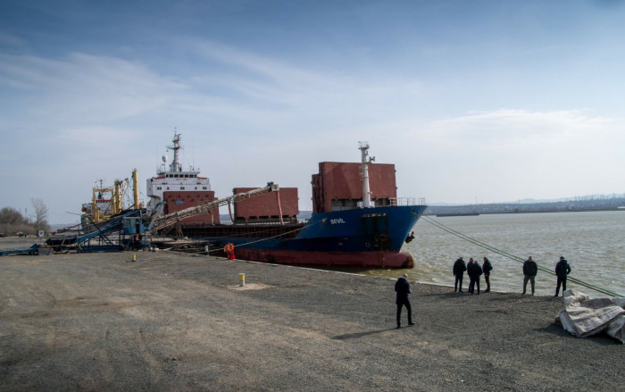 Термінал біля переправи Орловка-Ісакча вже обробив понад 60 тис. тонн вантажів