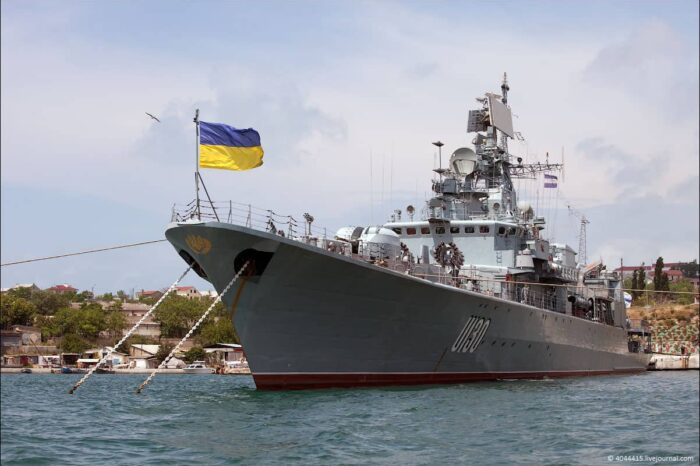 «Ми Присягу й Вітчизну не зрадили», – як легендарний фрегат повертався до України