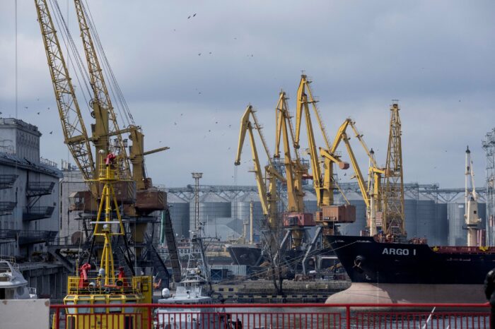 Експорт агропродукції «зерновим коридором» істотно впав