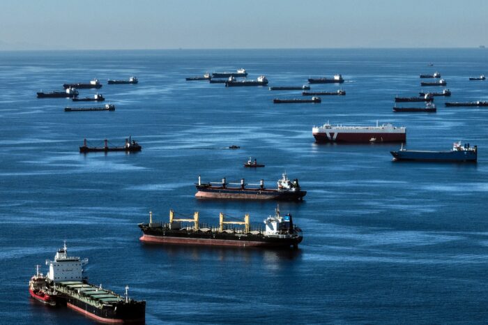 Туреччина збільшить плату за прохід суден через Босфор і Дарданелли 