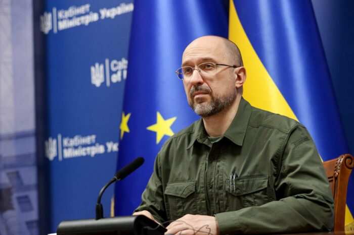 Шмигаль: Україна заборонить імпорт з Польщі та Угорщини, якщо вони не скасують «зернове ембарго» 