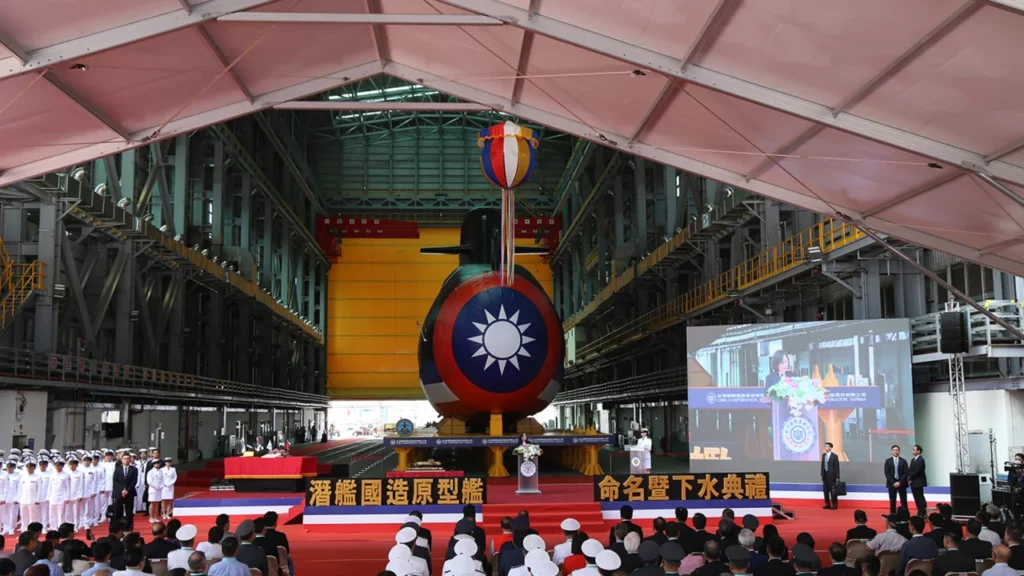 Тайвань представив першу субмарину власного виробництва 