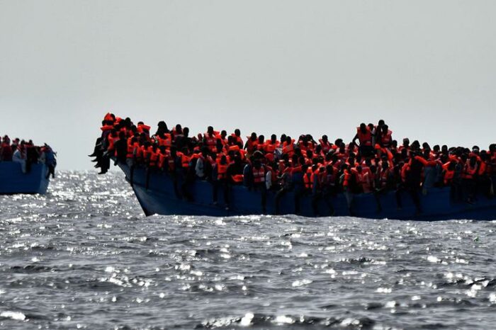 Ще понад 800 мігрантів перепливли Ла-Манш 