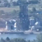 Росіяни атакували авіабомбами зерновий термінал «Нібулону» (відео)