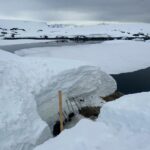 Українські полярники прокопали сніговий тунель, аби швидко розвантажити «Ноосферу»